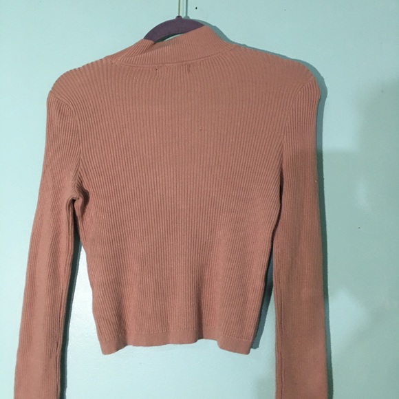 Kendall and Kylie Beige crop top sweater | SIZE S - Picture 3 of 3